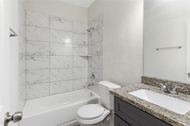 7225 Kassarine Pass A, Houston, TX 77033