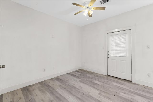 7225 Kassarine Pass A, Houston, TX 77033