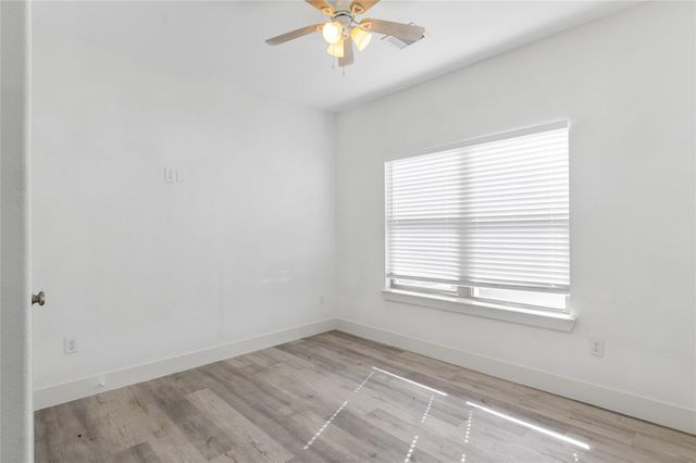 7225 Kassarine Pass A, Houston, TX 77033