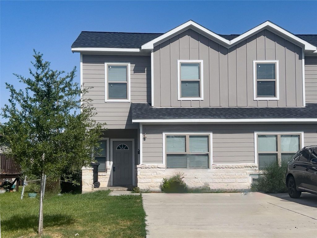 7225 Kassarine Pass A, Houston, TX 77033