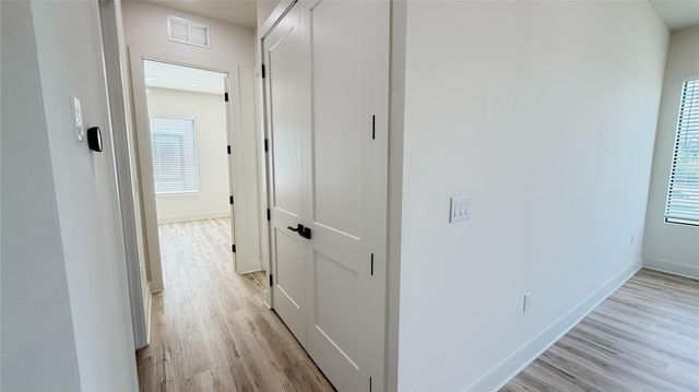 4722 Old Spanish Trail B301, Houston, TX 77021