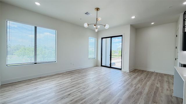 4722 Old Spanish Trail B301, Houston, TX 77021