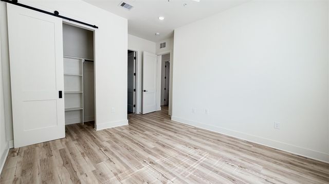 4722 Old Spanish Trail B301, Houston, TX 77021