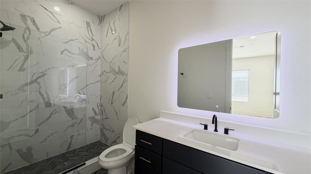 4722 Old Spanish Trail B301, Houston, TX 77021