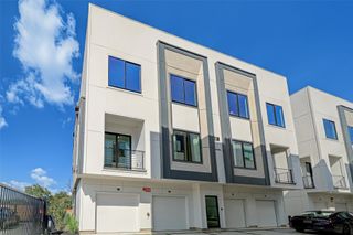 4722 Old Spanish Trail B301, Houston, TX 77021