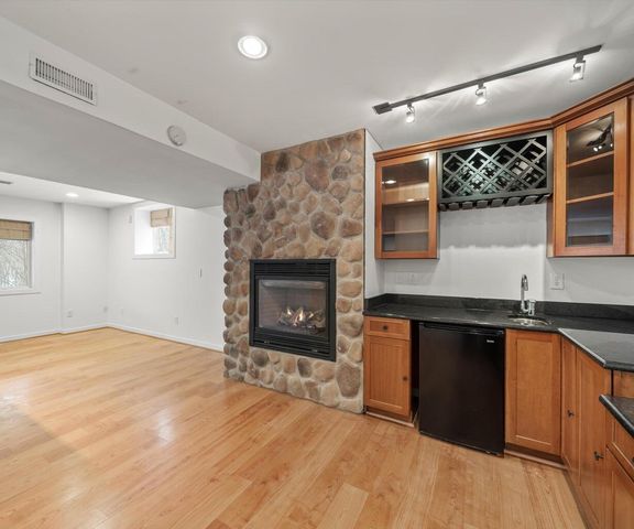 1696 Reserve Court, Ann Arbor, MI 48103