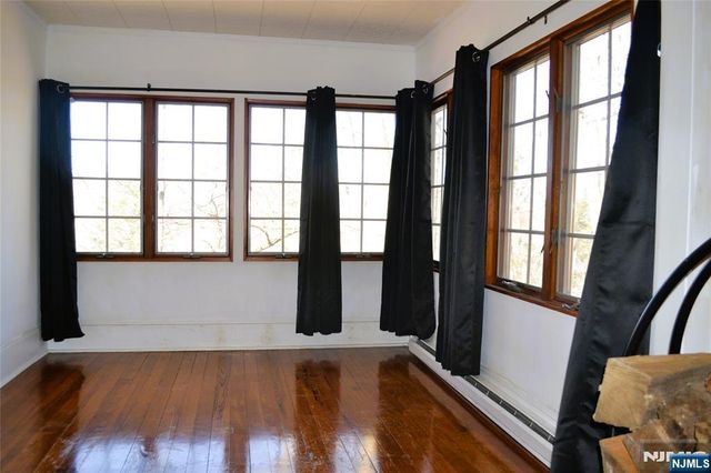 38 Mountain Trail, Sandyston, NJ 07826