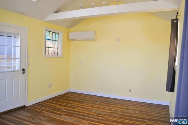 38 Mountain Trail, Sandyston, NJ 07826