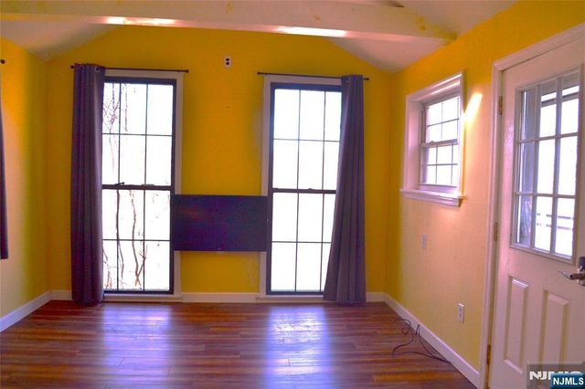 38 Mountain Trail, Sandyston, NJ 07826