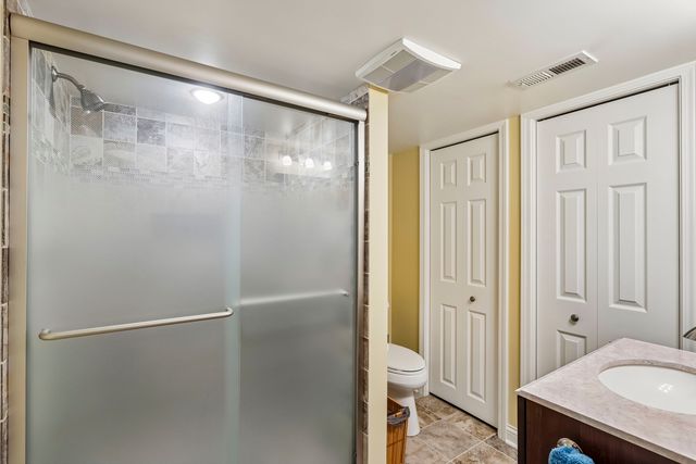 416 Grace Drive, Lake In The Hills, IL 60156