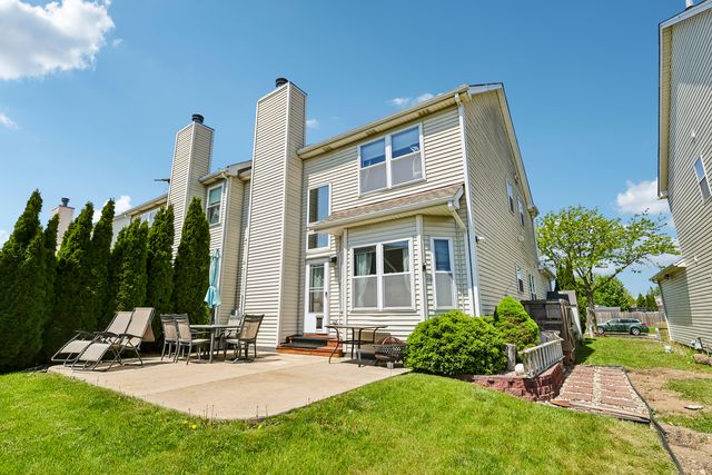 416 Grace Drive, Lake In The Hills, IL 60156