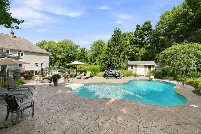 50 Wixon Pond Road, Mahopac, NY 10541