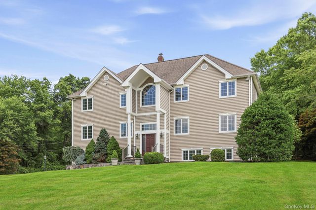 50 Wixon Pond Road, Mahopac, NY 10541