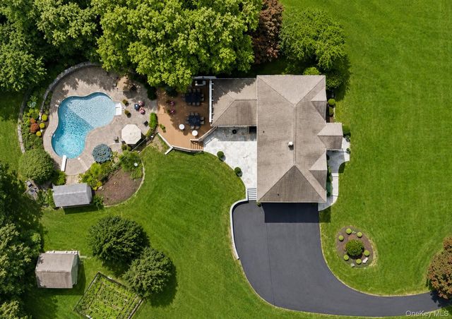 50 Wixon Pond Road, Mahopac, NY 10541
