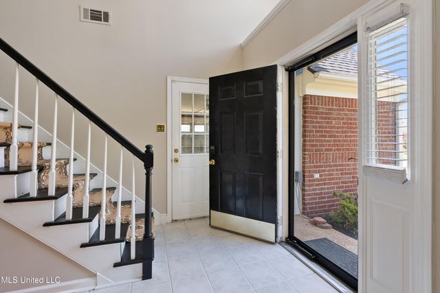 8300 Waverly Cove, Olive Branch, MS 38654