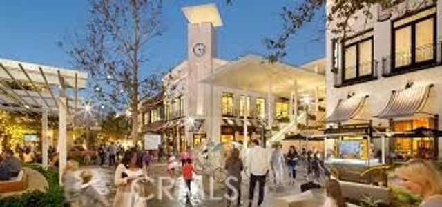 5707 Topanga Canyon Boulevard 5, Woodland Hills, CA 91367