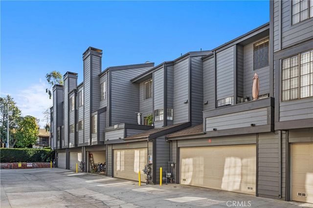 5707 Topanga Canyon Boulevard 5, Woodland Hills, CA 91367