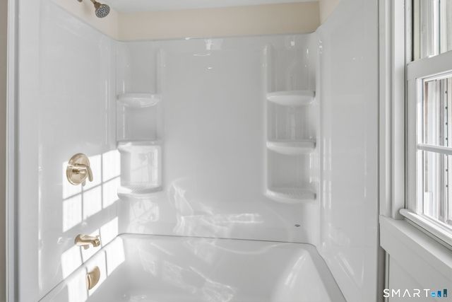 240 Browning Road, Norwich, CT 06360