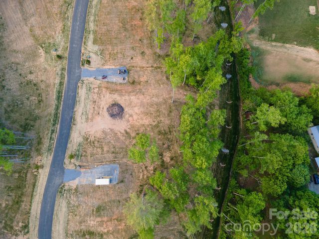 433 Irvine Drive, Fairview, NC 28730