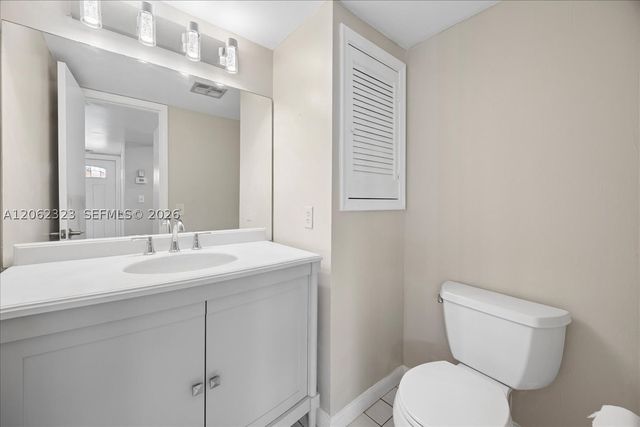 800 S Hollybrook Dr 205, Pembroke Pines, FL 33025