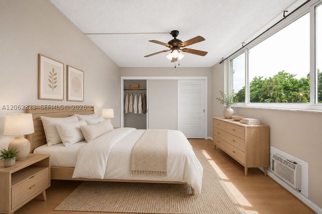 800 S Hollybrook Dr 205, Pembroke Pines, FL 33025
