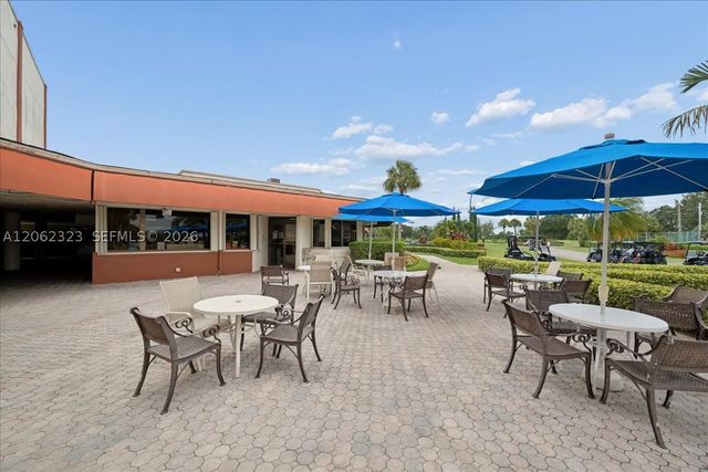 800 S Hollybrook Dr 205, Pembroke Pines, FL 33025