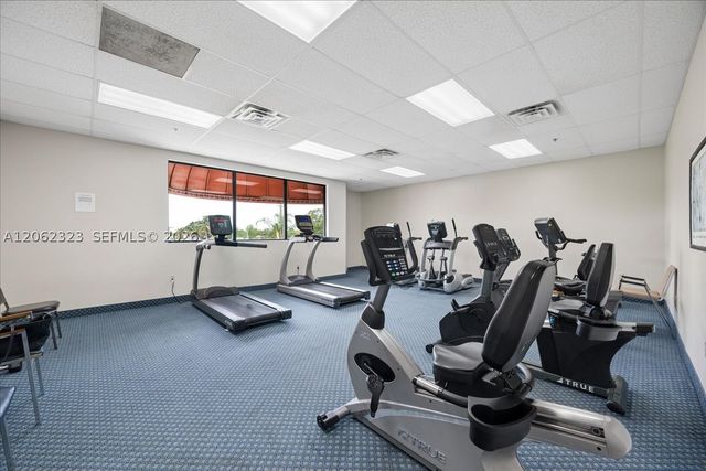 800 S Hollybrook Dr 205, Pembroke Pines, FL 33025