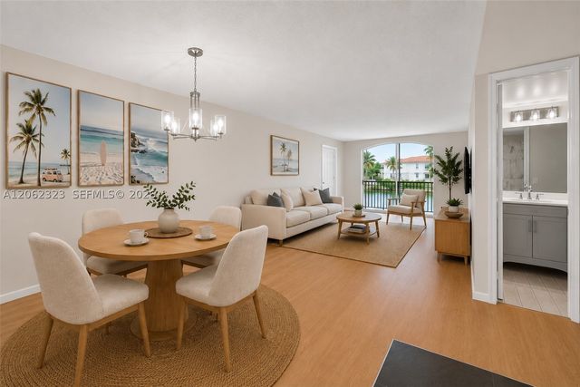 800 S Hollybrook Dr 205, Pembroke Pines, FL 33025