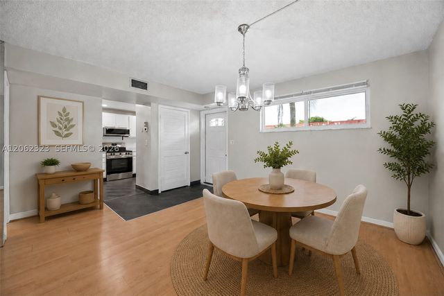 800 S Hollybrook Dr 205, Pembroke Pines, FL 33025