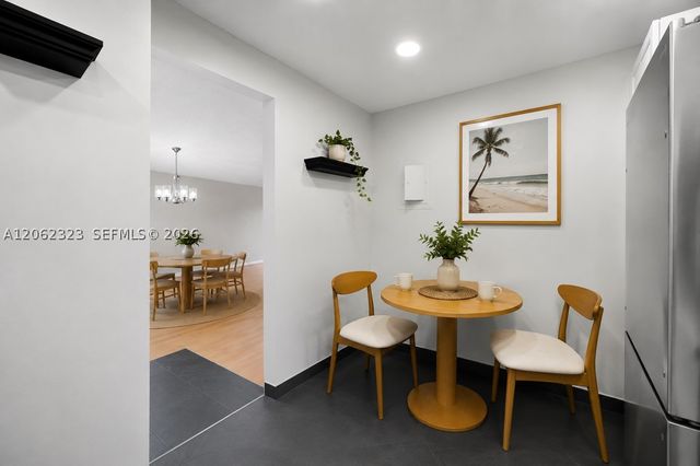 800 S Hollybrook Dr 205, Pembroke Pines, FL 33025
