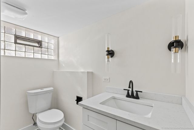 12334 S Loomis Street, Calumet Park, IL 60827