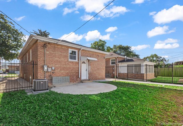 12334 S Loomis Street, Calumet Park, IL 60827