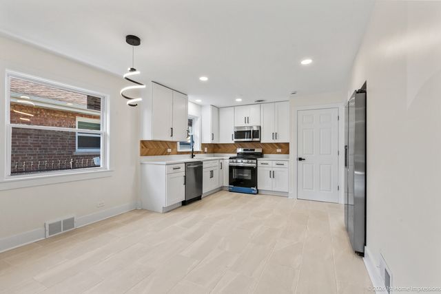 12334 S Loomis Street, Calumet Park, IL 60827