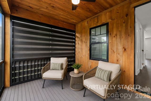 12 S Martha Kate Drive 21, Hendersonville, NC 28792