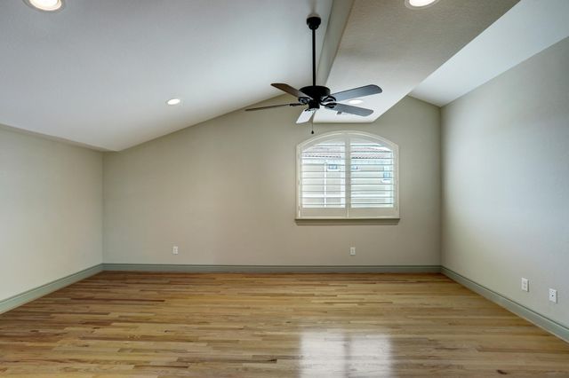 2466 Beacon Circle, League City, TX 77573