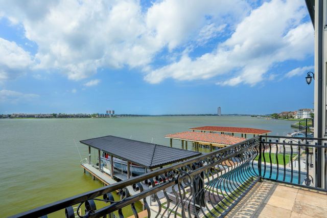 2466 Beacon Circle, League City, TX 77573