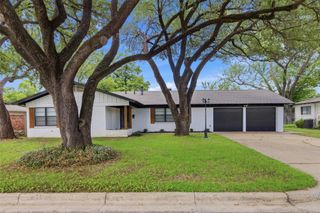 2120 Nottingham Boulevard, Fort Worth, TX 76112