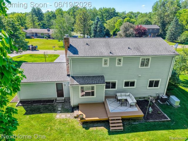 6448 Grand Circle Drive, Brighton, MI 48116