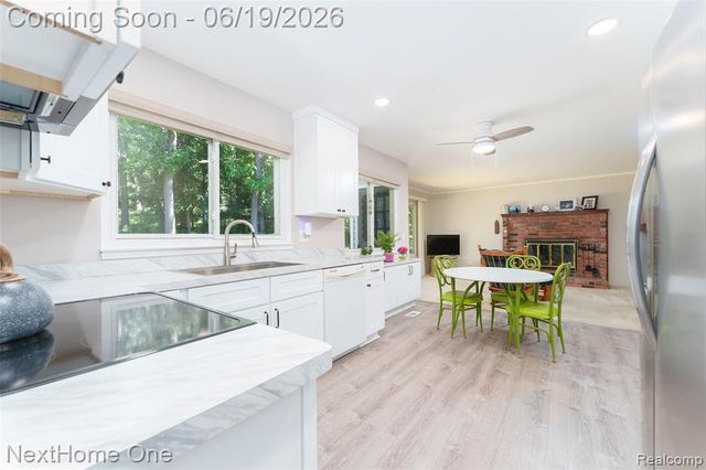 6448 Grand Circle Drive, Brighton, MI 48116