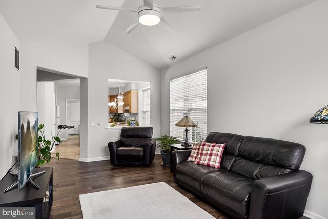 135 PAISLEY PL, Hainesport, NJ 08036