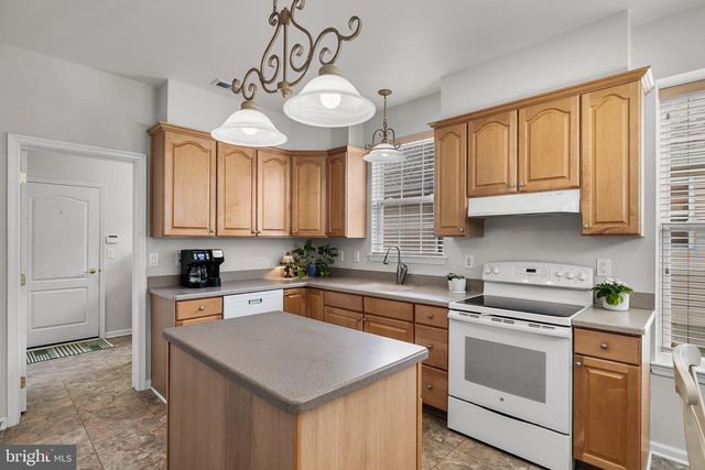 135 PAISLEY PL, Hainesport, NJ 08036