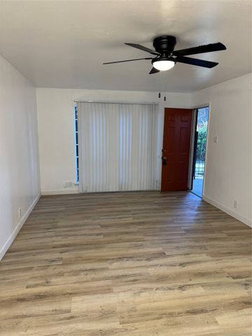 5212 Fleetwood Oaks Avenue 102, Dallas, TX 75235