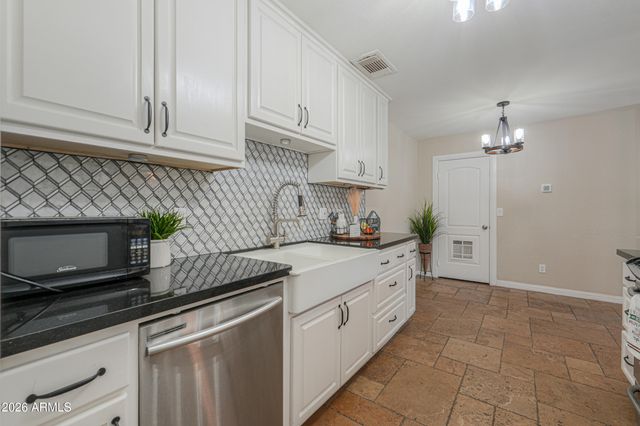 3511 E BASELINE Road 1004, Phoenix, AZ 85042