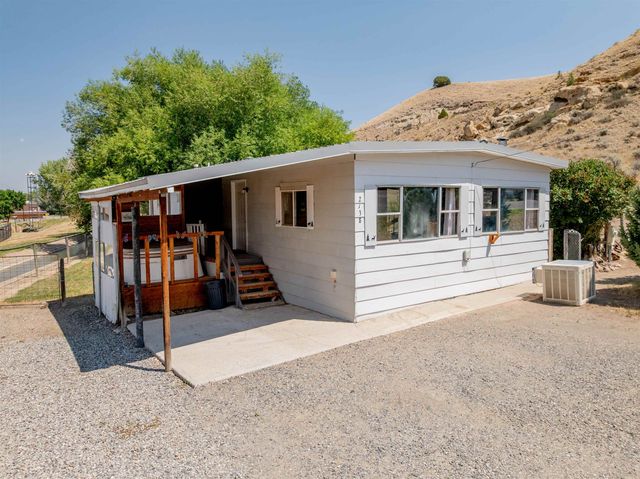 2138 Nevada St, Meeteetse, WY 82433 property photo
