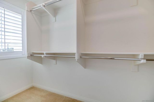 6012 Village Center Loop Rd 35, San Diego, CA 92130