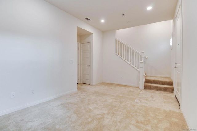 6012 Village Center Loop Rd 35, San Diego, CA 92130