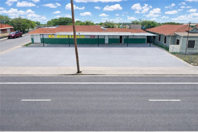 3239 W Commerce St, San Antonio, TX 78207