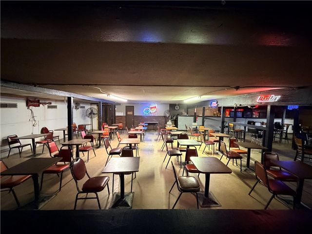 3239 W Commerce St, San Antonio, TX 78207