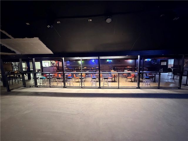3239 W Commerce St, San Antonio, TX 78207