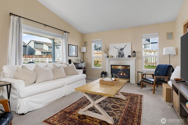 387 SW Stroops Drive, Oak Harbor, WA 98277